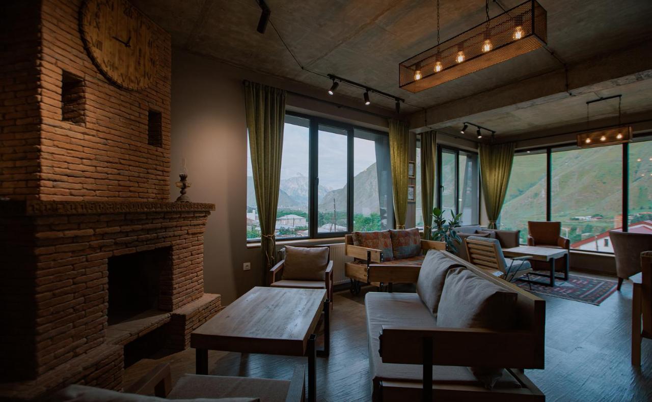 Northgate Hotel Kazbegi ภายนอก รูปภาพ
