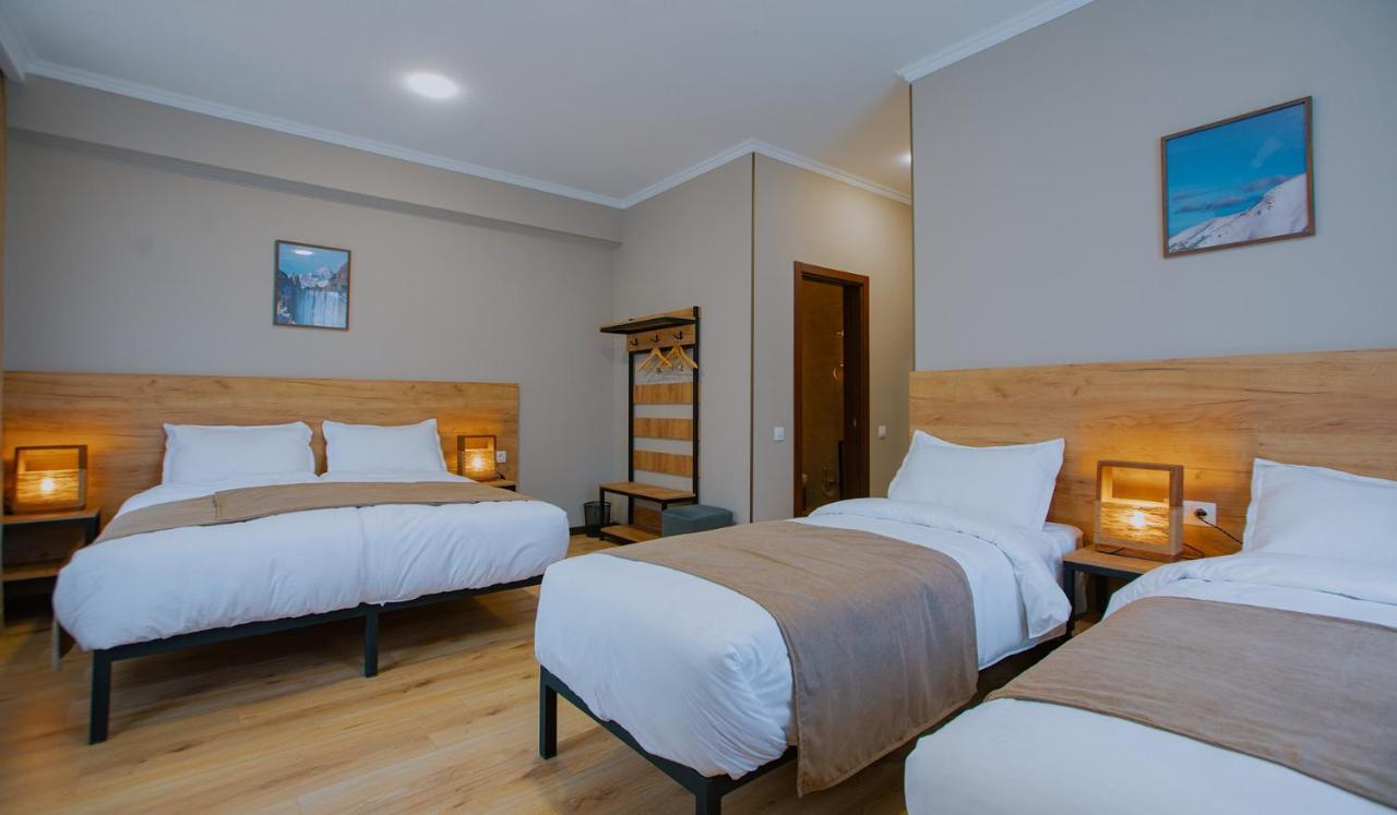 Northgate Hotel Kazbegi ภายนอก รูปภาพ