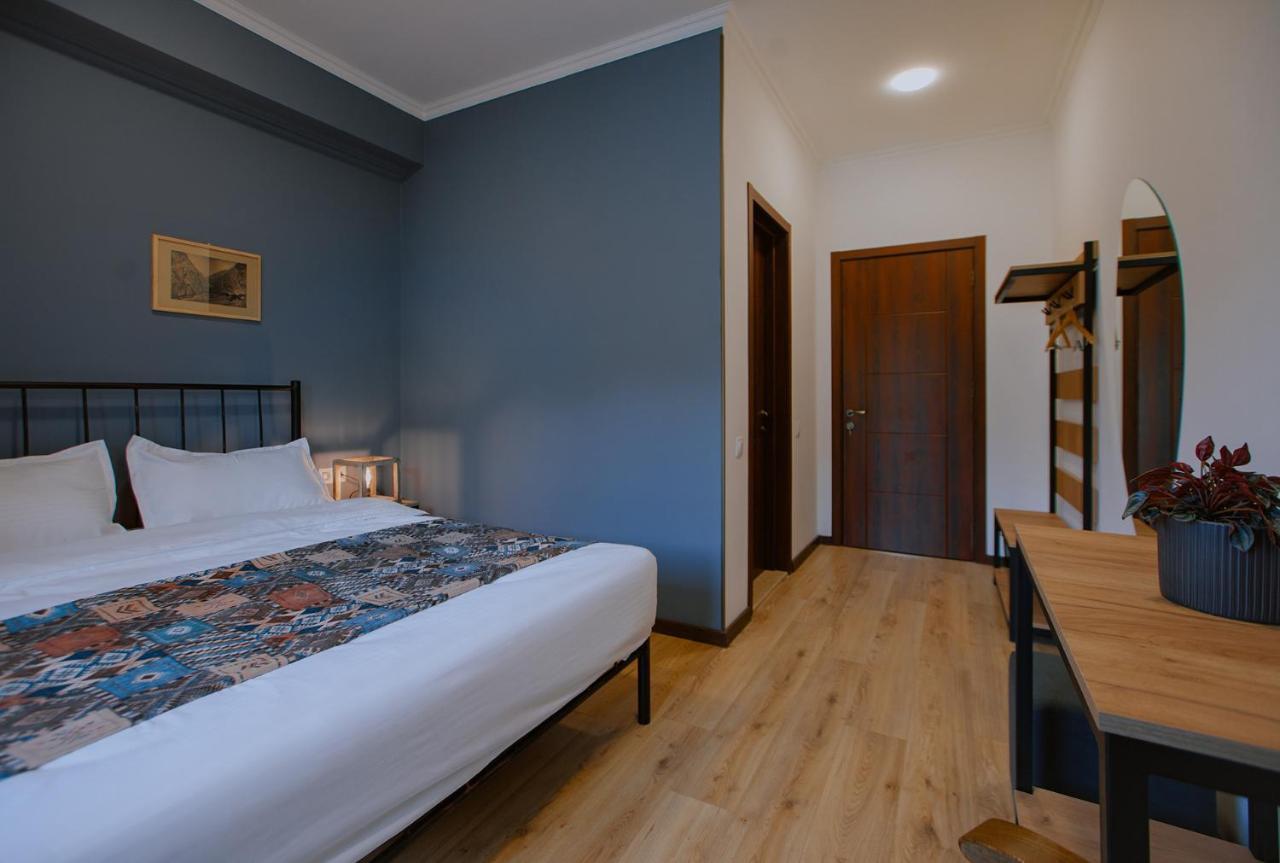 Northgate Hotel Kazbegi ภายนอก รูปภาพ