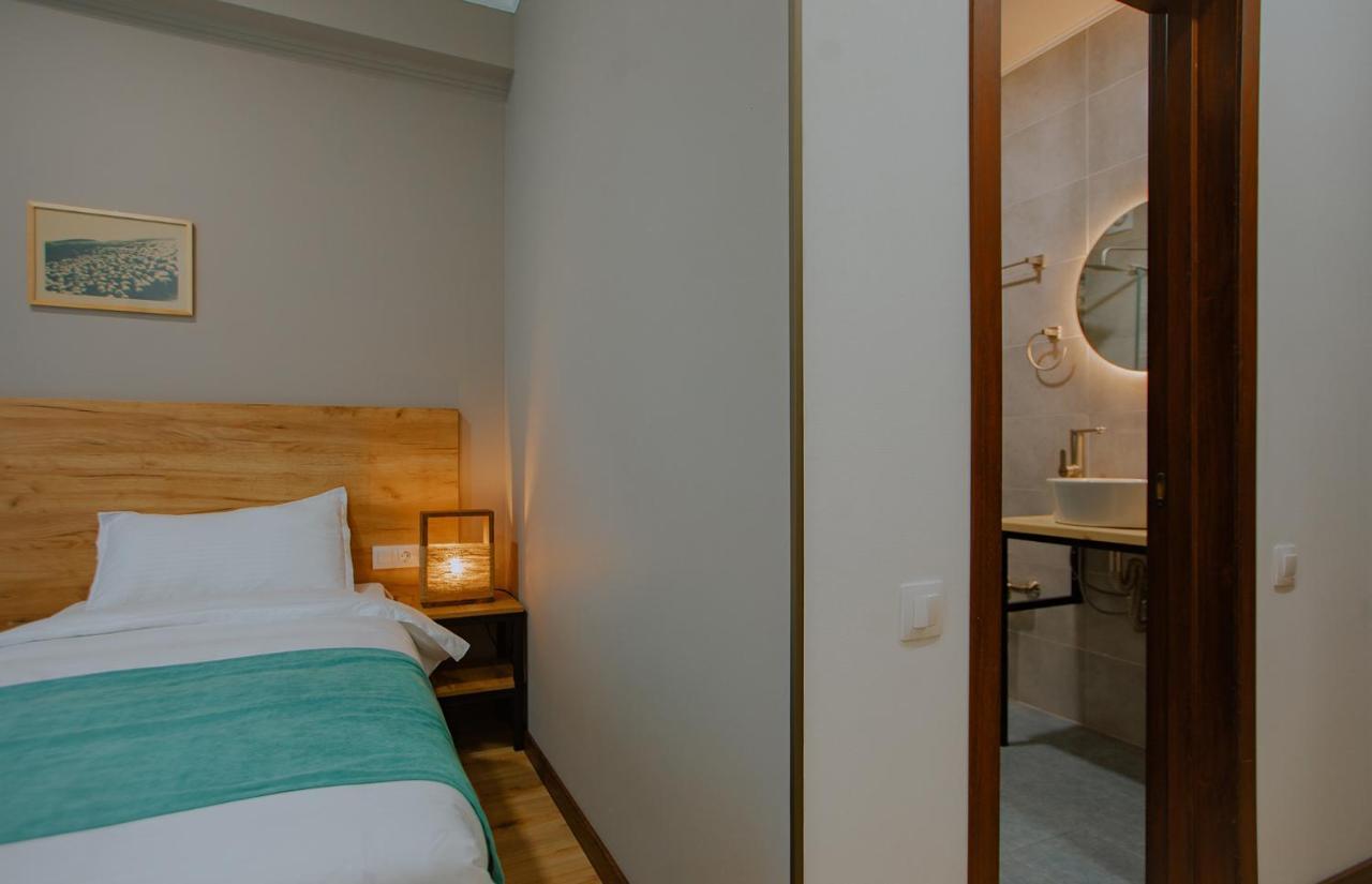 Northgate Hotel Kazbegi ภายนอก รูปภาพ